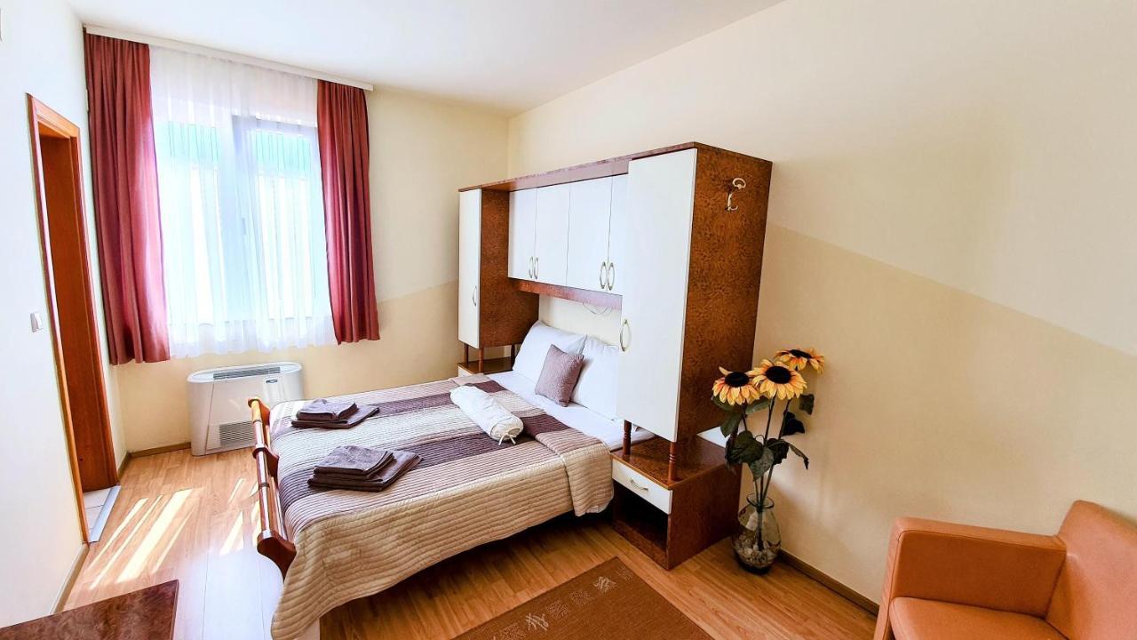 Villa Palcic โนวาลยา ภายนอก รูปภาพ
