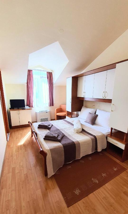 Villa Palcic โนวาลยา ภายนอก รูปภาพ