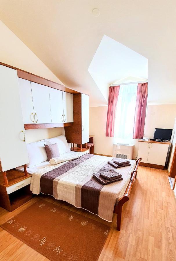 Villa Palcic โนวาลยา ภายนอก รูปภาพ