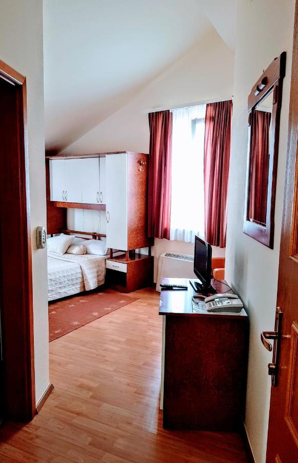 Villa Palcic โนวาลยา ภายนอก รูปภาพ